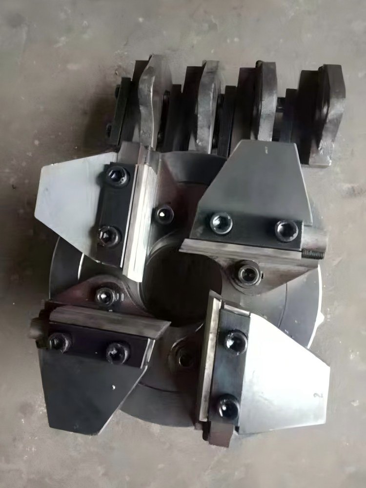 Tangential Chasers Die Head